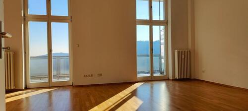 Foto - 3-Zimmer-Wohnung mit Rundumbalkon im historischen Wohnensemble