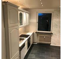 Mietwohnung in zentraler Nähe - 600,00&nbsp;EUR Kaltmiete, ca.&nbsp; 100,00&nbsp;m&sup2; in Bad Gandersheim (PLZ: 37581)