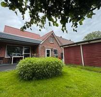 Charmantes Einfamilienhaus mit Garage, Carport und großem Garten - Butjadingen