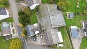 Foto - Großzügiges Anwesen mit zwei Gebäuden, Apartment & 6 Garagen