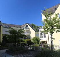 Außergewöhnliche, 3,5 Zimmer Wohnung mit 2 Balkone und Tiefgarage - Kumhausen