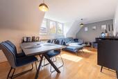 Foto - Helle Dachgeschosswohnung in gepflegtem 3-Parteienhaus
