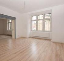 Mitten in der City: Renovierte, lichtdurchflutete Altbauwohnung mit großzügiger Wohnfläche! - Peine