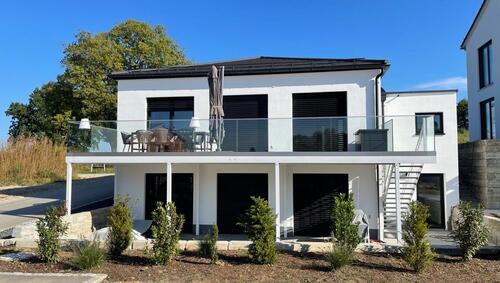 Foto - ***** Exklusives helles Domizil mit Luftwärmepumpe Raffstores Klimaböden in ruhiger zentraler Lage *****