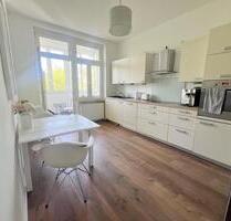 Charmante 3-Zi-Altbau Wohnung mit Balkon und EBK in Siegburg Zentrum