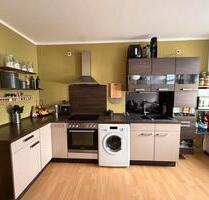Schöne helle 3-Raum-Wohnung in Neuoelsnitz Zu Vermieten - Oelsnitz (Erzgebirge)