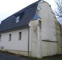 Haus140 m²Wohnfläche Lagerhalle600 m² preis120000 € auch Mitkauf - Arnstein