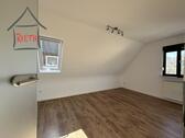 Foto - * Neckarrems mit Balkon, EBK, Stellplatz und Schlossberg-Blick *