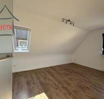 * Neckarrems mit Balkon, EBK, Stellplatz und Schlossberg-Blick * - Remseck am Neckar