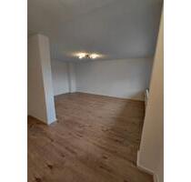 Erstbezug nach Sanierung: 3 Zimmer Wohnung - Großkrotzenburg