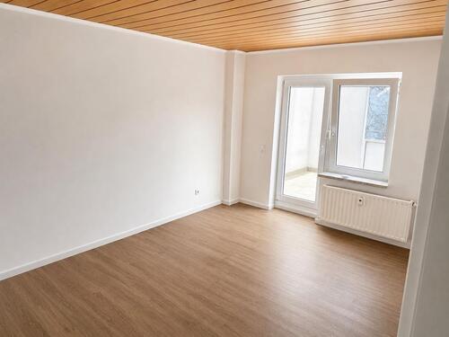 Foto - Frisch renovierte 4-Zi Wohnung mit Balkon
