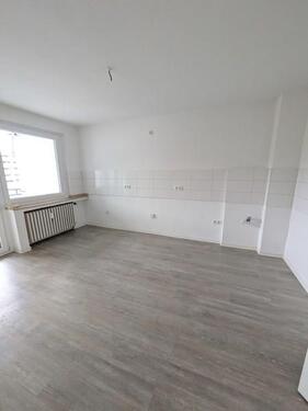 Foto - Tolle 3-Zimmer-Wohnung mit modernem Bad und Balkon