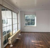 Renovierter Bungalow mit Garten in Köln-Porz