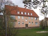 Foto - Hoch hinaus zum kleinen Preis: praktische 3,5-Zi.-Wohnung mit Ausblick