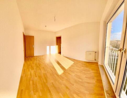 Foto - frisch renovierte Single-Wohnung 2 Zimmer Küche Wannenbad ansehen einziehen