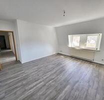 2-Raum-Dachgeschoß-Wohnung neu renoviert - Reichenbach im Vogtland Obermylau