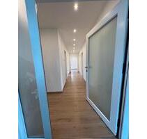 4 Zimmer Wohnung in Böblingen - 2.200,00&nbsp;EUR Kaltmiete, ca.&nbsp; 100,00&nbsp;m&sup2; in Böblingen (PLZ: 71032)