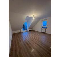 Frisch sanierte 2-Zimmer-Dachgeschosswohnung zu vermieten - Pforzheim Büchenbronn