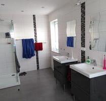 modernes, großes WG-Zimmer - 320,00 EUR Kaltmiete, ca.  20,00 m² in Veitsbronn (PLZ: 90587)