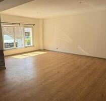Großzügige 3-geschossige Wohnung mit Stellplatz in Waldböckelheim