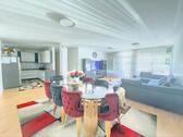Foto - Kernsaniert & möbliert – großzügige 5-Zimmer-Wohnung