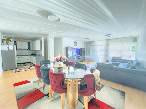 Foto - Kernsaniert & möbliert – großzügige 5-Zimmer-Wohnung