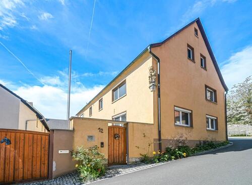 Foto - Dreiseithof, Dreiseitenhof, Zweifamilienhaus, Bauernhof