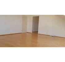 Eisingen schöne Dachwohnung. - 604,00 EUR Kaltmiete, in Eisingen (PLZ: 97249)