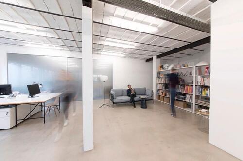 Foto - Co Working Tisch Designagentur - 250,00&nbsp;EUR Kaltmiete, ca.&nbsp; 90,00&nbsp;m&sup2;