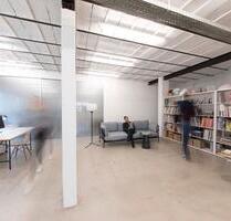 Co Working Tisch Designagentur - 250,00&nbsp;EUR Kaltmiete, ca.&nbsp; 90,00&nbsp;m&sup2; in Mannheim (PLZ: 68159)