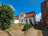 Foto - Mehrfamilienhaus nahe Plau am See – 3 Wohnungen, gr. Grundstück