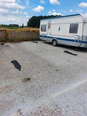 Foto - Stellplatz für Wohnwagen oder Wohnmobil zu vermieten