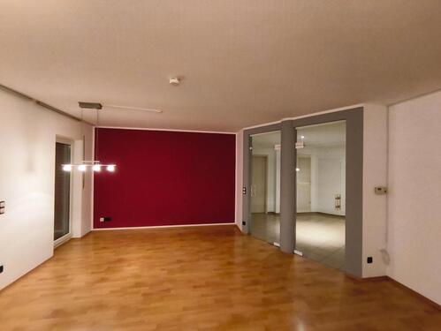 Foto - 3 ZKB Gäste-WC Terasse EG mit Stellplatz TG, in Mayen zentral