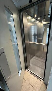 Foto - Sonnige große Wohnung mit Balkon, Garage, Aufzug