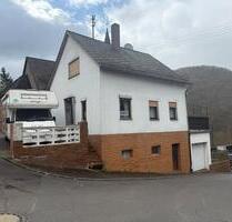 Charmantes freistehendes Einfamilienhaus mit Ausblick - Hennweiler