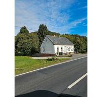 Alleinlage Einfamilienhaus Tierhaltung Kernsaniert - Marsberg