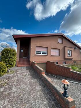 Foto - Familienfreundliches Anwesen mit Nebengelass, provisionsfrei