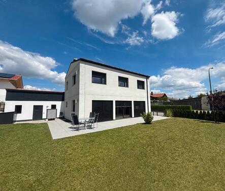 Foto - Exklusives Neubau-Einfamilienhaus in moderner Architektur