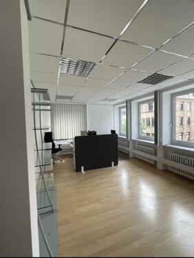 Foto - Büroräume zur Untermiete - 1.200,00 EUR Kaltmiete, ca.  40,00 m²