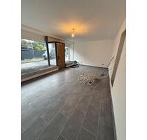 Büro oder Praxisfläche im Herzen Brauweiler zu VERMIETEN! - Pulheim