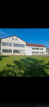 Foto - Gewerbeflächen und Büroräume zu vermieten