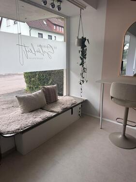 Foto - Kosmetikliege & Stuhl zu mieten