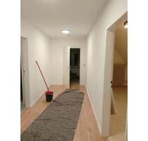 neu renovierte 4 Zimmer Wohnung in Gießen Klein -Linden - Buseck