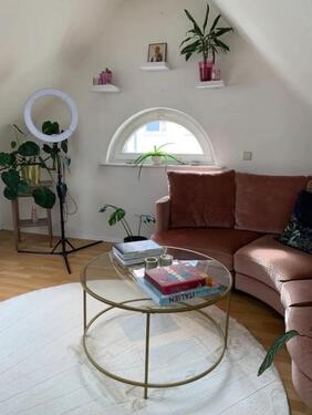 Foto - 1 Zimmer Dachgeschoßwohnung zur Miete in Stuttgart