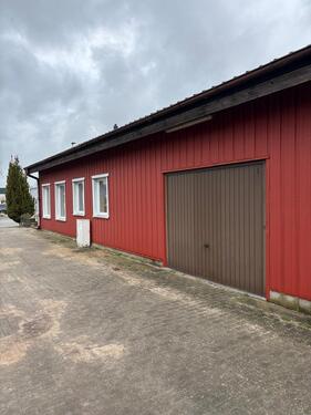 Foto - Große 210‑m² Halle mit Aufenthaltsraum, Küche & Bad