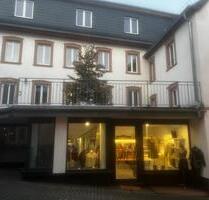 Ladenlokal in bester Lage Daun - 350,00&nbsp;EUR Kaltmiete, ca.&nbsp; 65,00&nbsp;m&sup2; in Daun (PLZ: 54550)