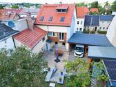 Foto - Einfamilienhaus mit Doppelgarage und Weitblick auf die Osterburg