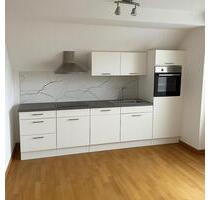 WOHNUNG in Bad Driburg ( noch nicht renoviert ) zu vermieten