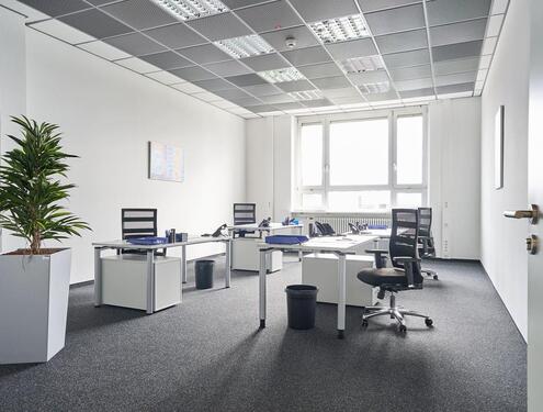 Foto - Großraumbüro im EG in Top zustand-ab 2 EURm²!*