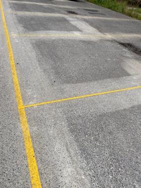 Foto - Stellplatz für Wohnwagen Wohnmobil Boote Anhänger Parkplatz